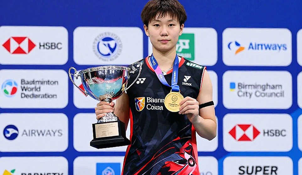 Giữa tiếng ồn chuyển nhượng esports: bài học từ một đầu vào rỗng