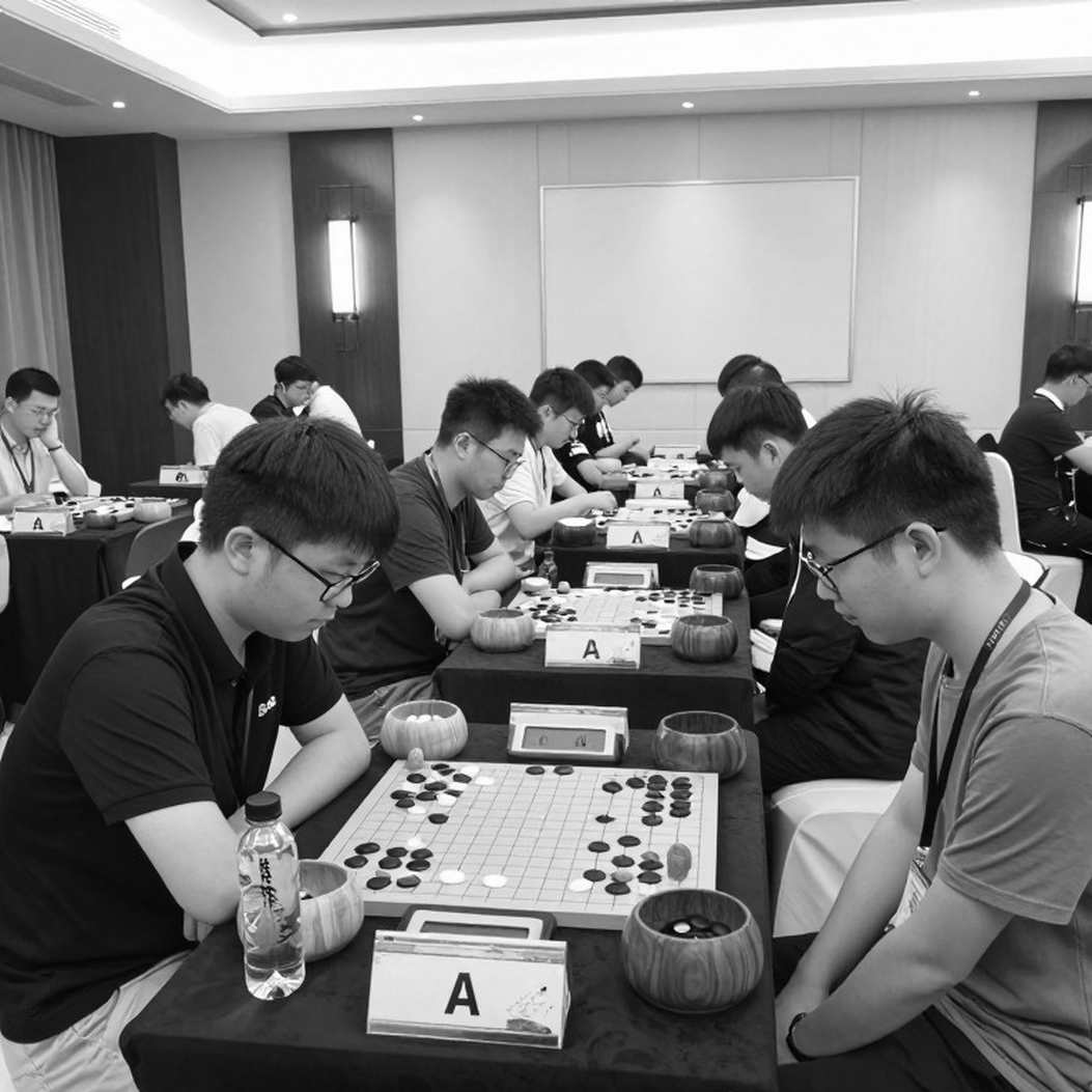 Novy Bor, SuperChess và video Scotch 60 phút: khi dòng tít và thân bài kể hai câu chuyện khác nhau