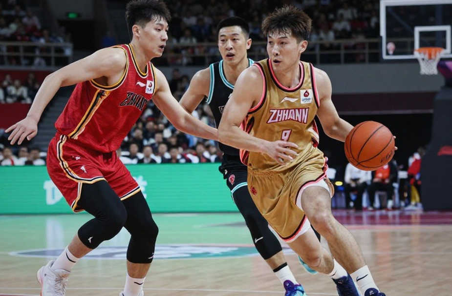 Alex Len chưa ra mắt đã đối mặt nguy cơ rời Baskonia: Hàng trong khủng hoảng và bài toán y tế trước đêm mở màn EuroLeague