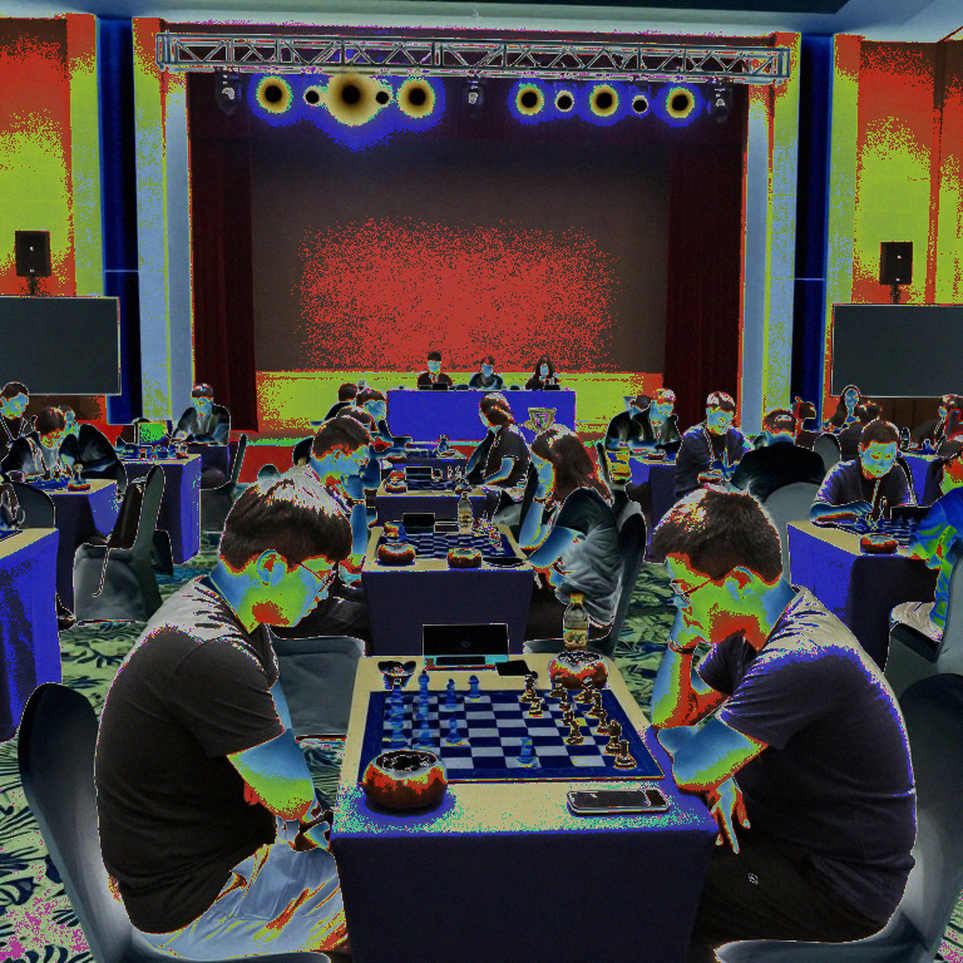 Carlsen trở lại, các ngôi sao Ấn Độ tỏa sáng tại Giải Cờ vua Toàn cầu 2026